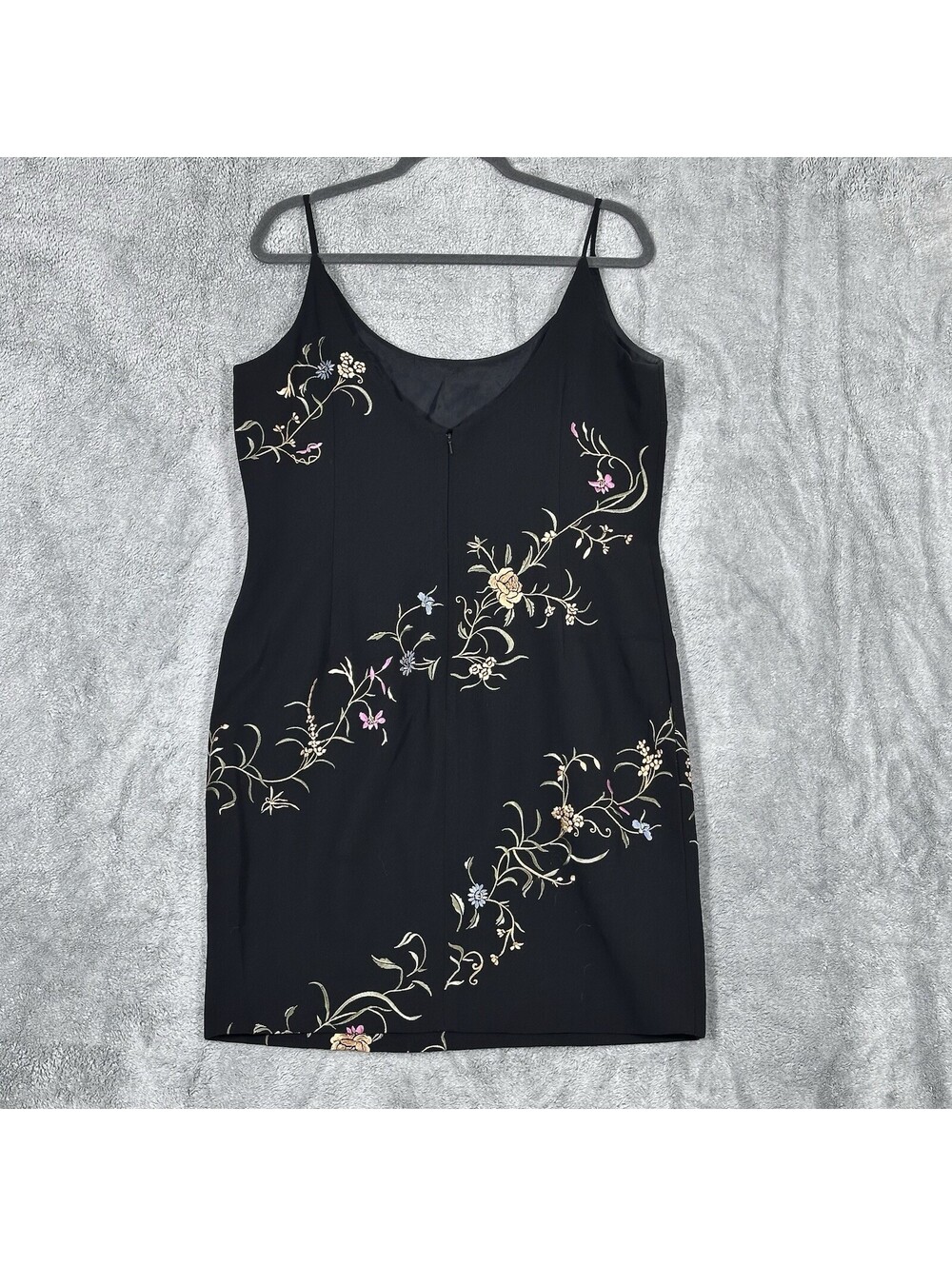 Maggy London Women’s 16 Vintage 90s Y2K Black Embroidered Floral Sheath Dress